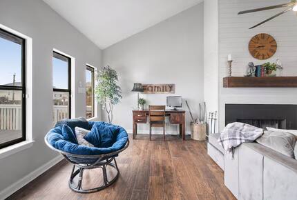 Spacious Galveston Beach House with Ocean Views - Galveston, Texas