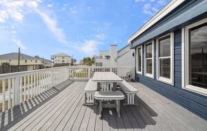 Spacious Galveston Beach House with Ocean Views - Galveston, Texas