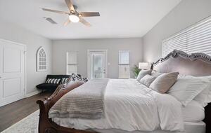 Spacious Galveston Beach House with Ocean Views - Galveston, Texas