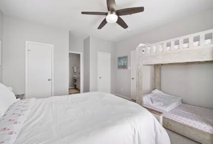 Spacious Galveston Beach House with Ocean Views - Galveston, Texas