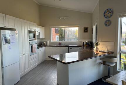 Inviting Beachside Escape with Valley Views - Gerringong, Australia