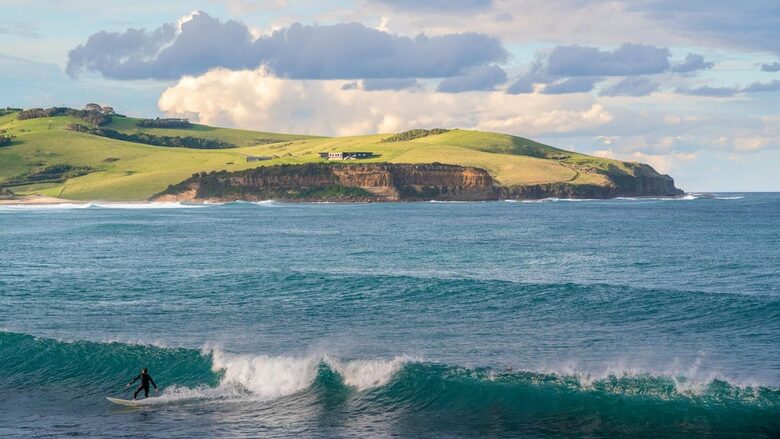 Inviting Beachside Escape with Valley Views - Gerringong, Australia