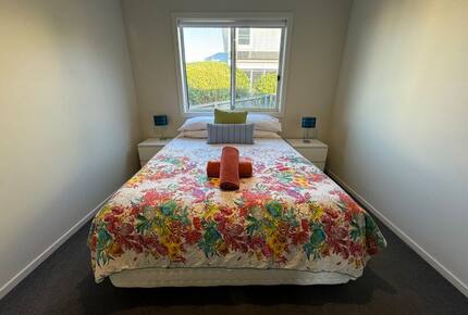 Inviting Beachside Escape with Valley Views - Gerringong, Australia