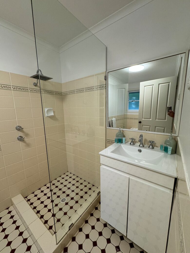 Inviting Beachside Escape with Valley Views - Gerringong, Australia