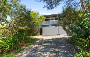 Elegant Coastal Retreat in Byron Bay - Byron Bay, Australia