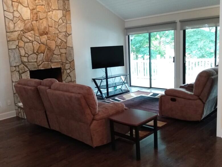 Lakeside Getaway on Moss Lake - Kings Mountain, North Carolina