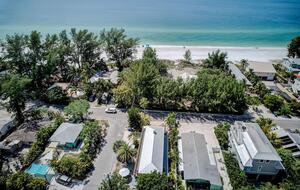 Steps from the Sand | Relaxed Island Escape - Holmes Beach, Florida
