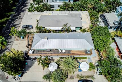 Steps from the Sand | Relaxed Island Escape - Holmes Beach, Florida