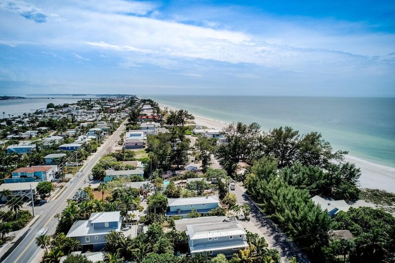 Steps from the Sand | Relaxed Island Escape - Holmes Beach, Florida
