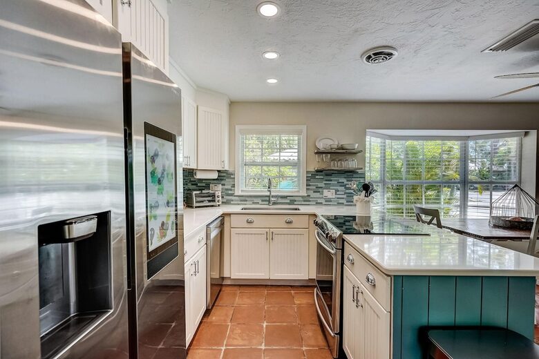 Steps from the Sand | Relaxed Island Escape - Holmes Beach, Florida