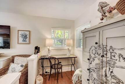 Steps from the Sand | Relaxed Island Escape - Holmes Beach, Florida