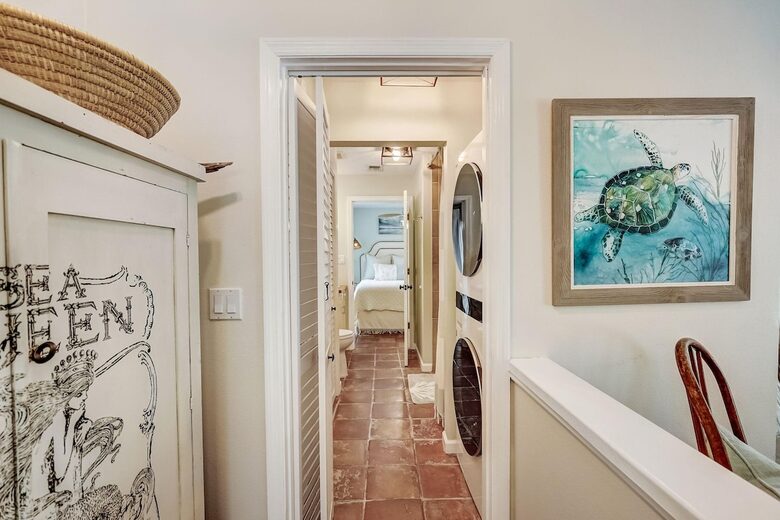 Steps from the Sand | Relaxed Island Escape - Holmes Beach, Florida