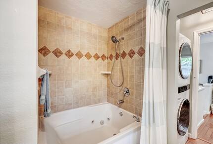 Steps from the Sand | Relaxed Island Escape - Holmes Beach, Florida