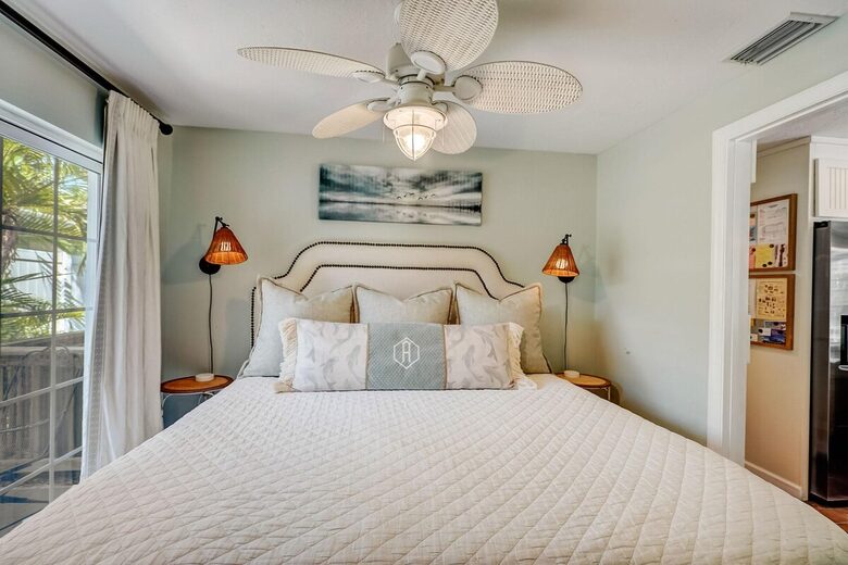 Steps from the Sand | Relaxed Island Escape - Holmes Beach, Florida