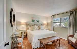 Steps from the Sand | Relaxed Island Escape - Holmes Beach, Florida