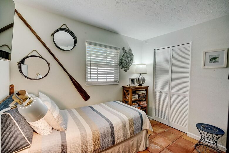 Steps from the Sand | Relaxed Island Escape - Holmes Beach, Florida