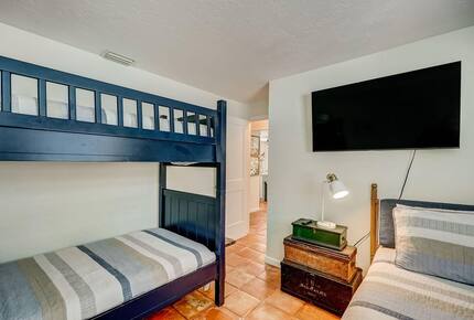 Steps from the Sand | Relaxed Island Escape - Holmes Beach, Florida