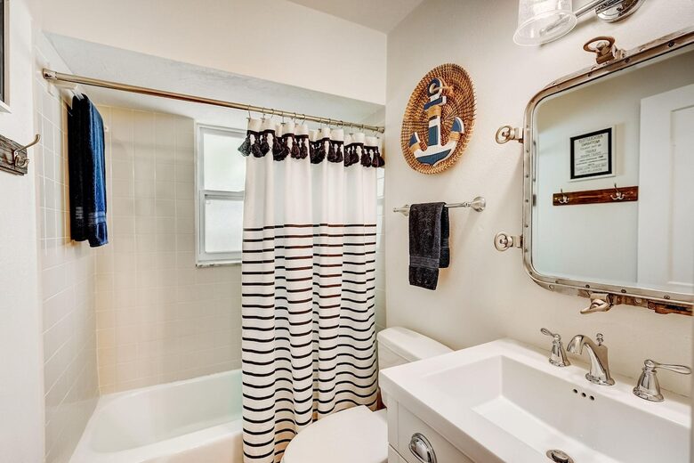 Steps from the Sand | Relaxed Island Escape - Holmes Beach, Florida