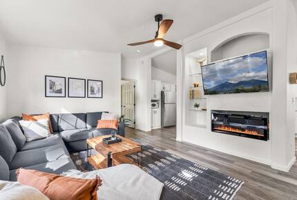 Kachina Village Retreat with Trail Access - Flagstaff, Arizona