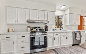 Kachina Village Retreat with Trail Access - Flagstaff, Arizona