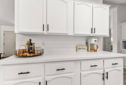 Kachina Village Retreat with Trail Access - Flagstaff, Arizona