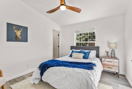 Kachina Village Retreat with Trail Access - Flagstaff, Arizona