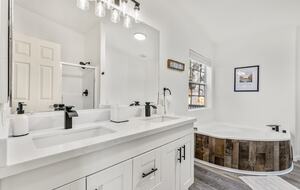 Kachina Village Retreat with Trail Access - Flagstaff, Arizona