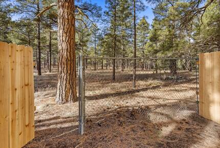 Kachina Village Retreat with Trail Access - Flagstaff, Arizona