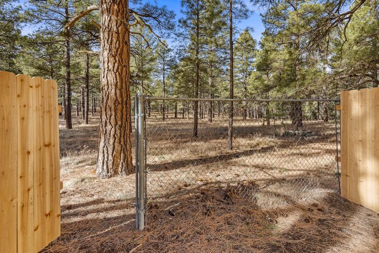 Kachina Village Retreat with Trail Access - Flagstaff, Arizona