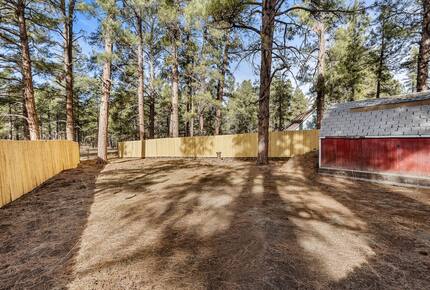 Kachina Village Retreat with Trail Access - Flagstaff, Arizona