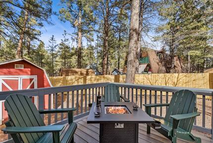 Kachina Village Retreat with Trail Access - Flagstaff, Arizona