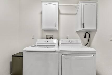 Kachina Village Retreat with Trail Access - Flagstaff, Arizona