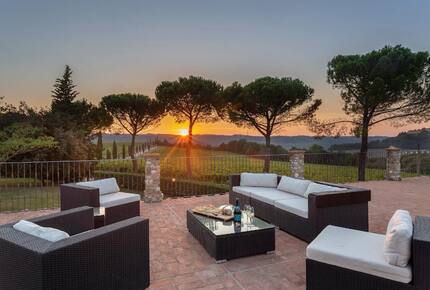 Elegant Three-Bedroom Countryside Escape at Tenuta Pratale - Barberino Tavarnelle, Italy