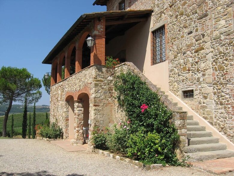Elegant Three-Bedroom Countryside Escape at Tenuta Pratale - Barberino Tavarnelle, Italy
