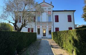 Inviting Apartment within a Serene Villa Setting - Noventa Padovana, Italy