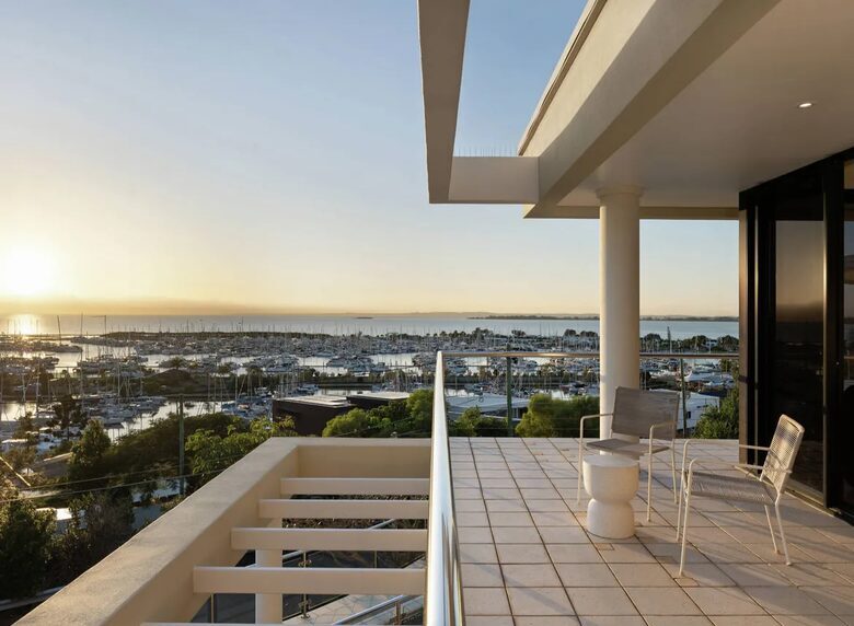 Brisbane Luxury Waterfront Residence - Brisbane, Australia