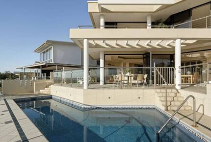 Brisbane Luxury Waterfront Residence - Brisbane, Australia