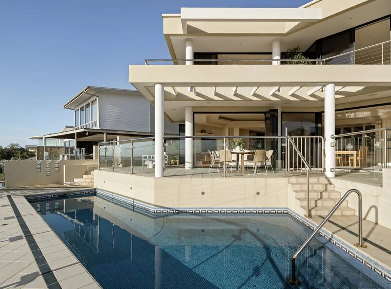 Brisbane Luxury Waterfront Residence - Brisbane, Australia