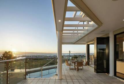 Brisbane Luxury Waterfront Residence - Brisbane, Australia