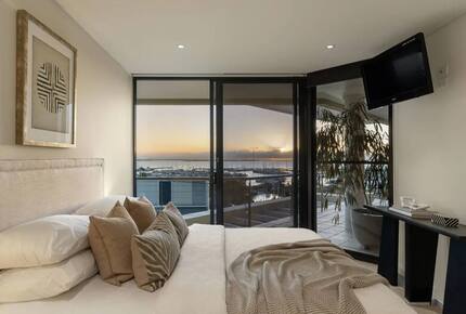 Brisbane Luxury Waterfront Residence - Brisbane, Australia