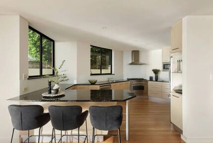 Brisbane Luxury Waterfront Residence - Brisbane, Australia