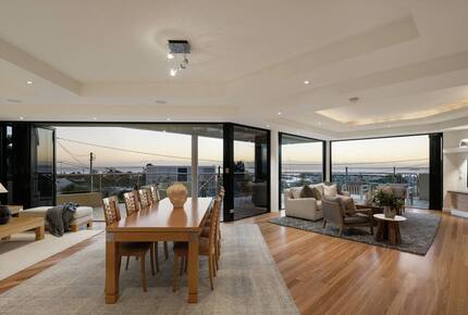 Brisbane Luxury Waterfront Residence - Brisbane, Australia