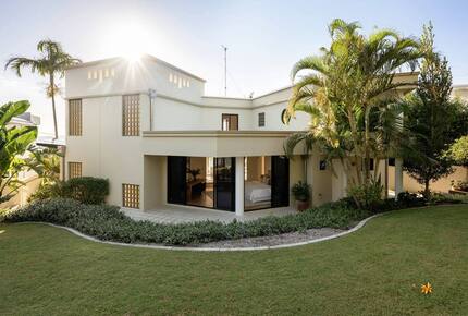 Brisbane Luxury Waterfront Residence - Brisbane, Australia