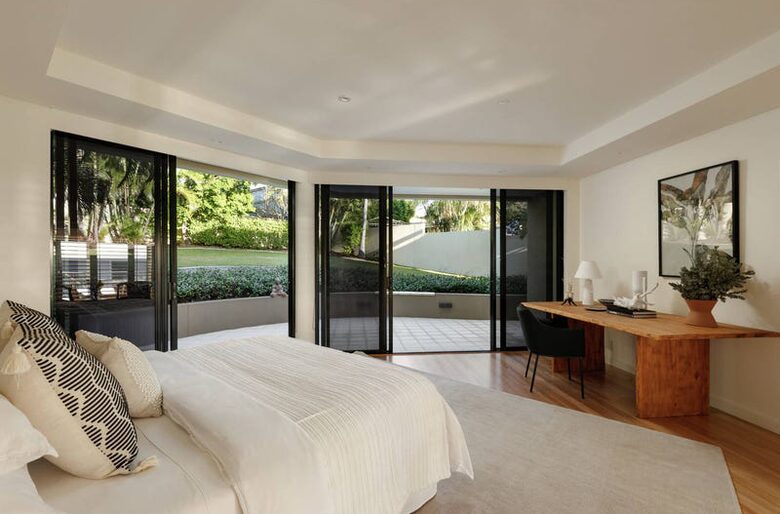 Brisbane Luxury Waterfront Residence - Brisbane, Australia