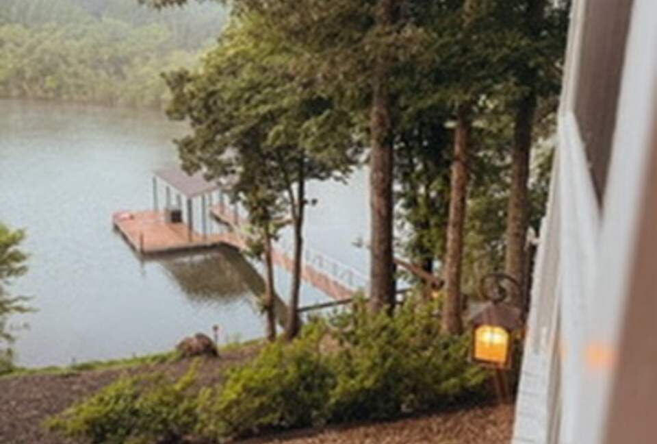 Sunrise Lodge on the Lake - Hiawassee, Georgia