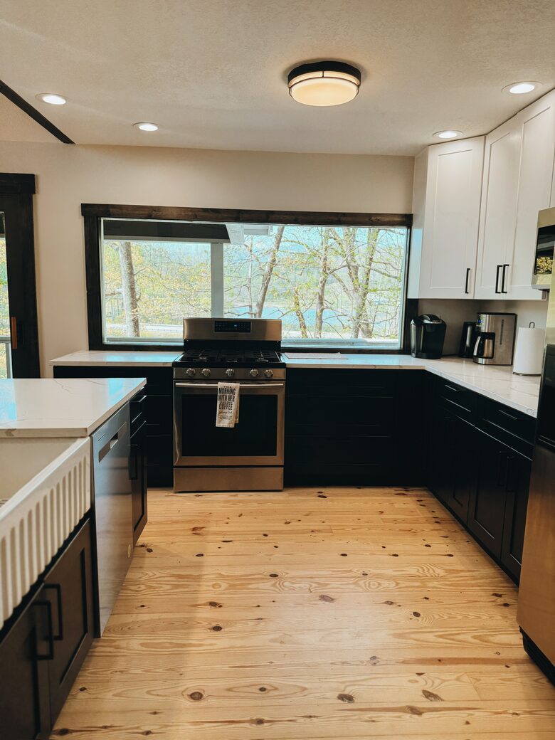 Sunrise Lodge on the Lake - Hiawassee, Georgia