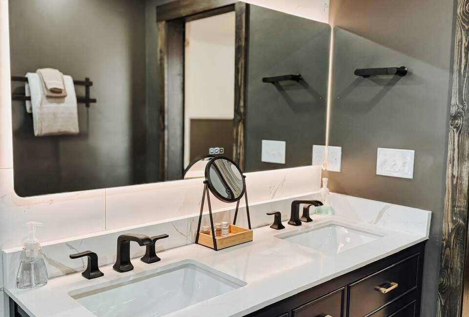 Sunrise Lodge on the Lake - Hiawassee, Georgia