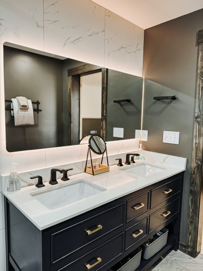 Sunrise Lodge on the Lake - Hiawassee, Georgia