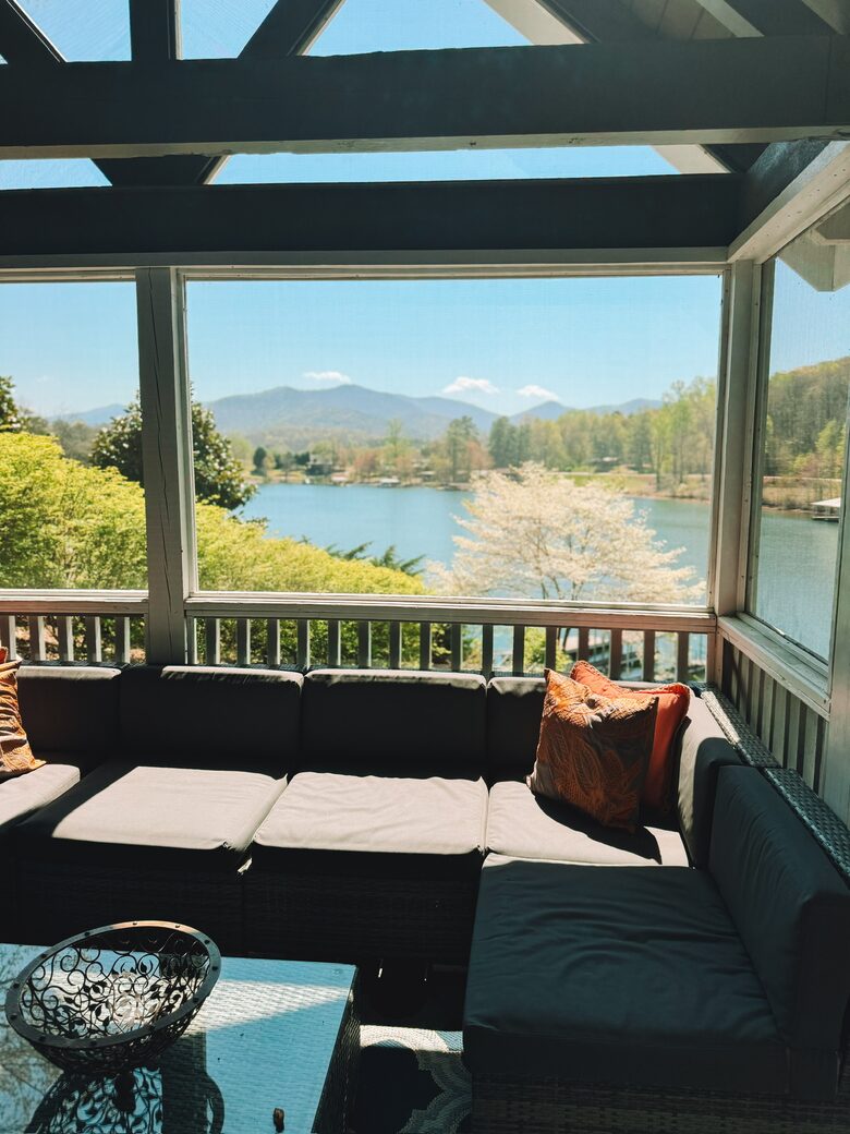 Sunrise Lodge on the Lake - Hiawassee, Georgia