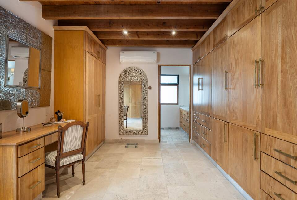 Primary bedroom closet